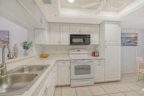 Купить кондоминиум в Сарасота, Флорида 5 комнат, 102.75м2, № 2093190 - фото 20