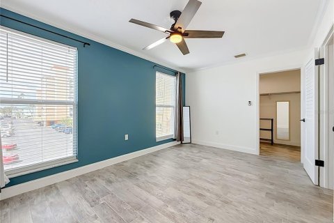 Condo in South Pasadena, Florida, 1 bedroom  № 2383334 - photo 17