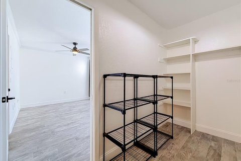 Condo in South Pasadena, Florida, 1 bedroom  № 2383334 - photo 25