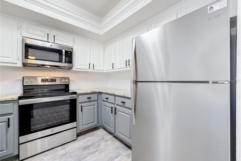 Condo in South Pasadena, Florida, 1 bedroom  № 2383334 - photo 10