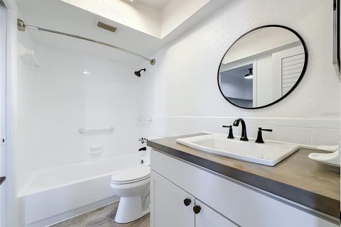 Condo in South Pasadena, Florida, 1 bedroom  № 2383334 - photo 20