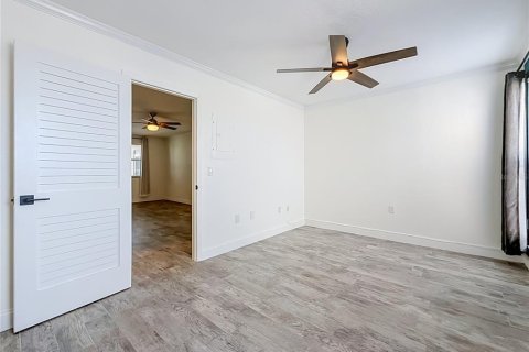 Condo in South Pasadena, Florida, 1 bedroom  № 2383334 - photo 19