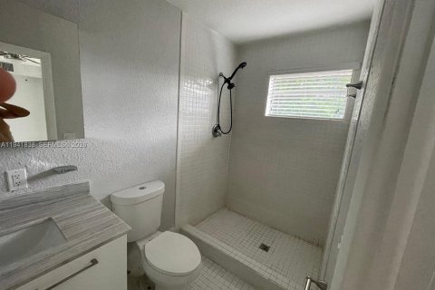 Купить виллу или дом в Санрайз, Флорида 3 спальни, 133.31м2, № 2007790 - фото 20