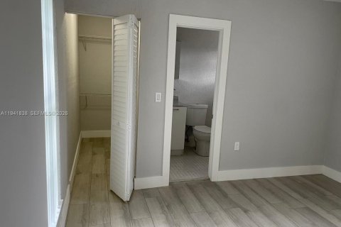 Купить виллу или дом в Санрайз, Флорида 3 спальни, 133.31м2, № 2007790 - фото 14