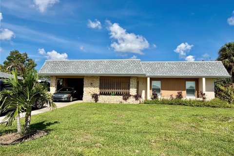 Villa ou maison à Port Charlotte, Floride 3 chambres, 106.84 m2 № 2135304