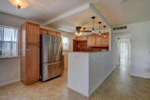 Condominio en venta en Delray Beach, Florida, 2 dormitorios, 81.75 m2 № 1925793 - foto 1