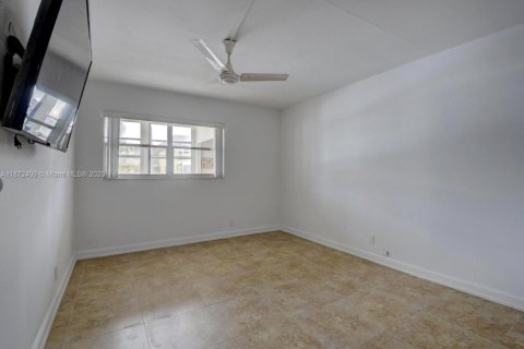Condominio en venta en Delray Beach, Florida, 2 dormitorios, 81.75 m2 № 1925793 - foto 10