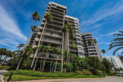 Condominio en venta en Clearwater, Florida, 2 dormitorios, 170.94 m2 № 1725643 - foto 2