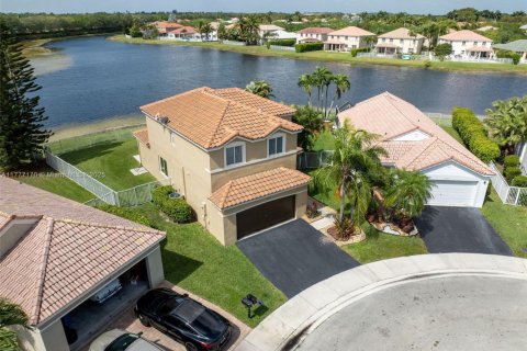 Casa en venta en Weston, Florida, 4 dormitorios, 176.7 m2 № 1726953 - foto 1