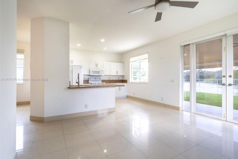 Casa en venta en Weston, Florida, 4 dormitorios, 176.7 m2 № 1726953 - foto 5