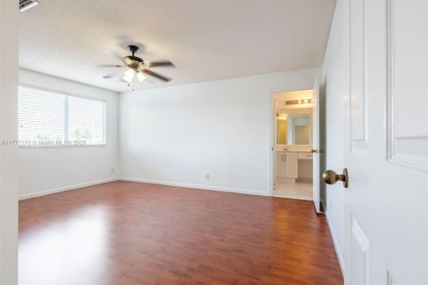 Casa en venta en Weston, Florida, 4 dormitorios, 176.7 m2 № 1726953 - foto 12