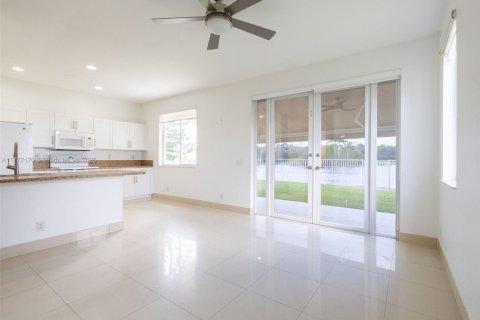 Casa en venta en Weston, Florida, 4 dormitorios, 176.7 m2 № 1726953 - foto 4