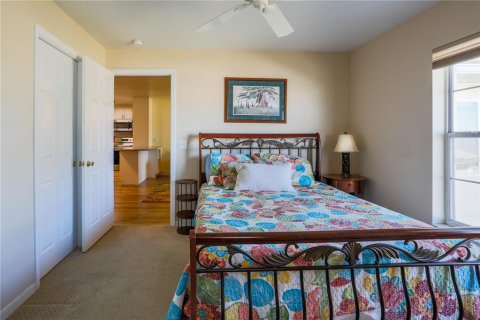 Commercial property in Umatilla, Florida 4 bedrooms, 200.67 sq.m. № 2205843 - photo 17
