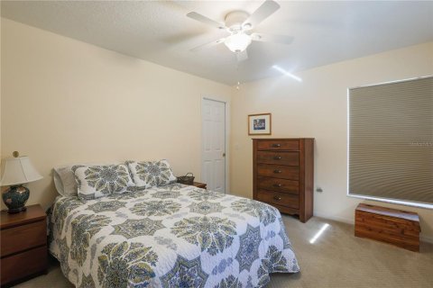 Commercial property in Umatilla, Florida 4 bedrooms, 200.67 sq.m. № 2205843 - photo 13