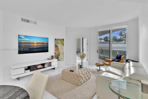 Copropriété à vendre à Aventura, Floride: 1 chambre, 74.32 m2 № 1997413 - photo 4