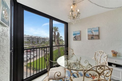 Condo in Sarasota, Florida, 1 bedroom  № 1870555 - photo 25