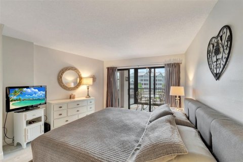 Condo in Sarasota, Florida, 1 bedroom  № 1870555 - photo 23