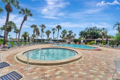 Condo in Sarasota, Florida, 1 bedroom  № 1870555 - photo 4