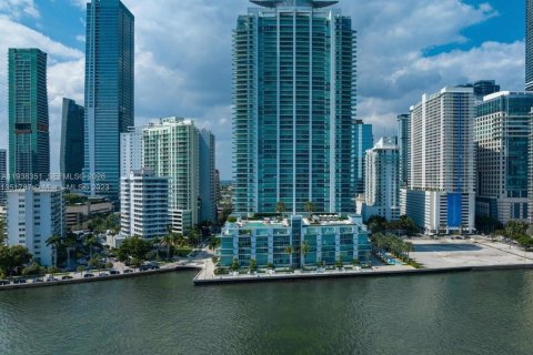 Condo in Miami, Florida, 1 bedroom  № 1995889 - photo 16