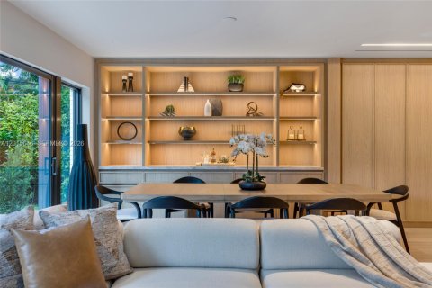 Casa en venta en Miami, Florida, 4 dormitorios, 309.18 m2 № 2189497 - foto 10