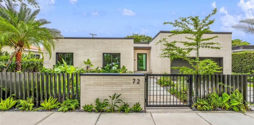 Casa en Miami, Florida 4 dormitorios, 309.18 m2 № 2189497