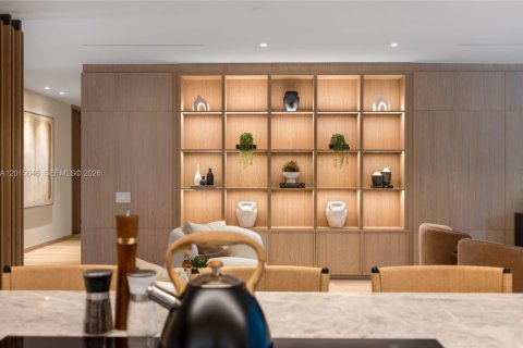 Casa en venta en Miami, Florida, 4 dormitorios, 309.18 m2 № 2189497 - foto 23