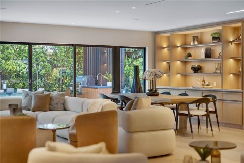 Casa en venta en Miami, Florida, 4 dormitorios, 309.18 m2 № 2189497 - foto 8