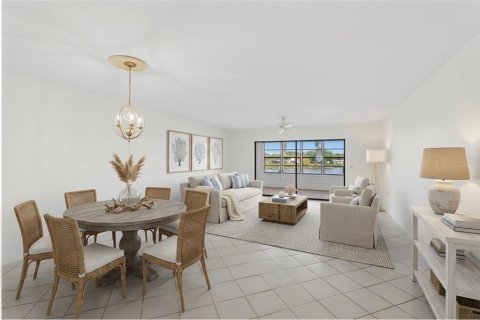 Condo in Bradenton, Florida, 2 bedrooms № 2151752 - photo 5