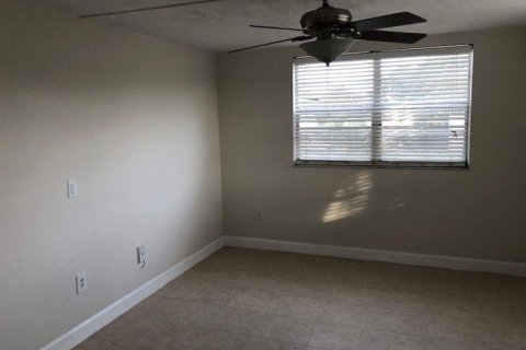 Condo in Plantation, Florida, 2 bedrooms  № 2187985 - photo 5