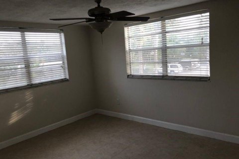 Condo in Plantation, Florida, 2 bedrooms  № 2187985 - photo 2