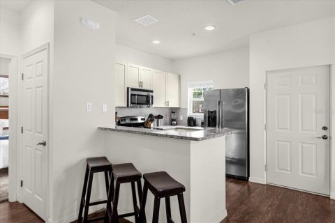 Townhouse in Kissimmee, Florida 4 bedrooms, 157.38 sq.m. № 1857724 - photo 6