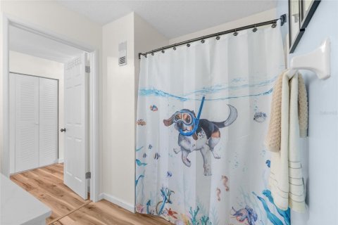 Condo in Saint Petersburg, Florida, 2 bedrooms № 2148118 - photo 28