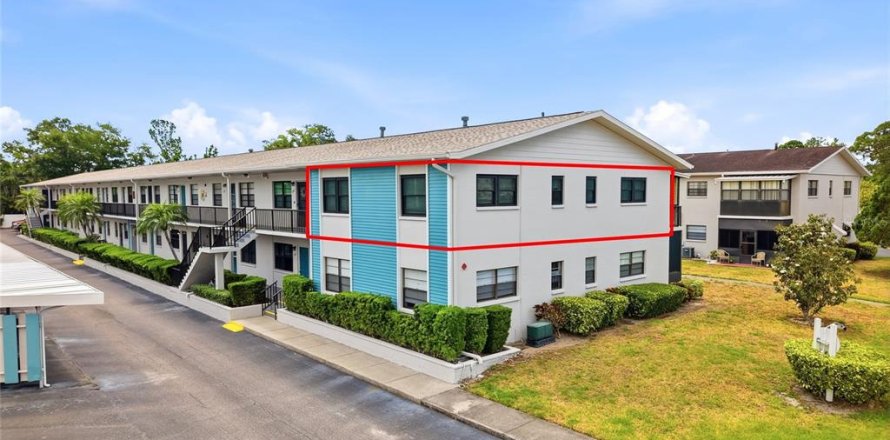 Condo in Saint Petersburg, Florida, 2 bedrooms № 2148118