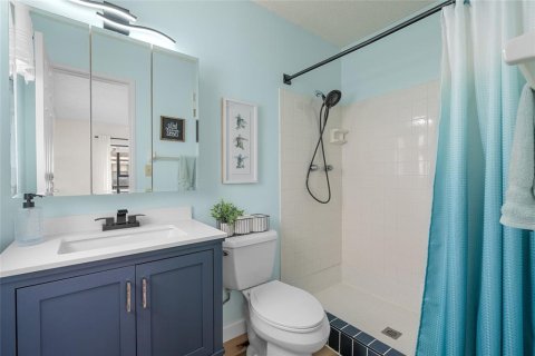 Condo in Saint Petersburg, Florida, 2 bedrooms № 2148118 - photo 22