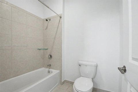 House in Homestead, Florida 3 bedrooms, 291.62 sq.m. № 2044976 - photo 24