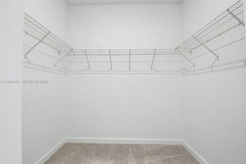 House in Homestead, Florida 3 bedrooms, 291.62 sq.m. № 2044976 - photo 22