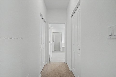 House in Homestead, Florida 3 bedrooms, 291.62 sq.m. № 2044976 - photo 20