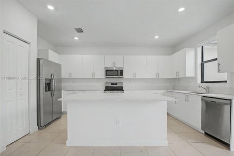 House in Homestead, Florida 3 bedrooms, 291.62 sq.m. № 2044976 - photo 11