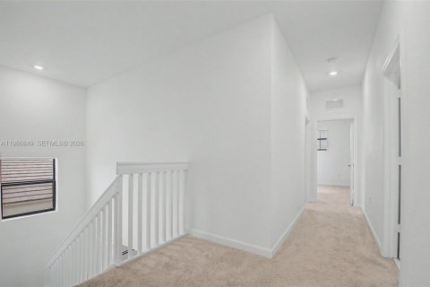 House in Homestead, Florida 3 bedrooms, 291.62 sq.m. № 2044976 - photo 16