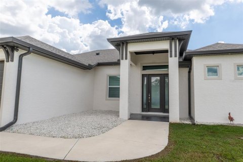 Villa ou maison à vendre à Punta Gorda, Floride: 3 chambres, 171.87 m2 № 2208356 - photo 4
