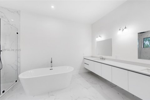 House in Davie, Florida 5 bedrooms, 343.74 sq.m. № 1984151 - photo 10