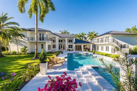 House in Pinecrest, Florida 7 bedrooms, 652.92 sq.m. № 2066813 - photo 4