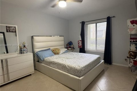 Condo in Greenacres, Florida, 1 bedroom  № 2050963 - photo 11