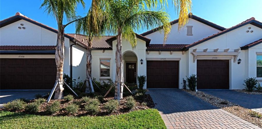House in Wimauma, Florida 2 bedrooms, 130.62 sq.m. № 1717542