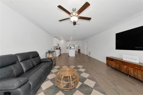 House in Wimauma, Florida 2 bedrooms, 130.62 sq.m. № 1717542 - photo 7