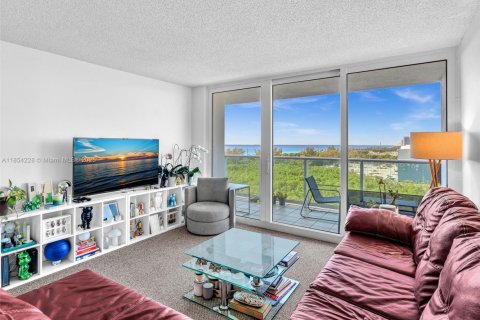Condo in Sunny Isles Beach, Florida, 2 bedrooms  № 1872003 - photo 2