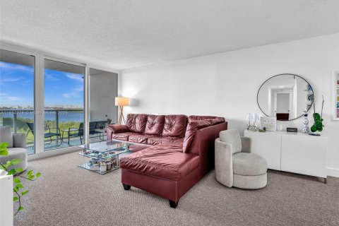Condo in Sunny Isles Beach, Florida, 2 bedrooms  № 1872003 - photo 4
