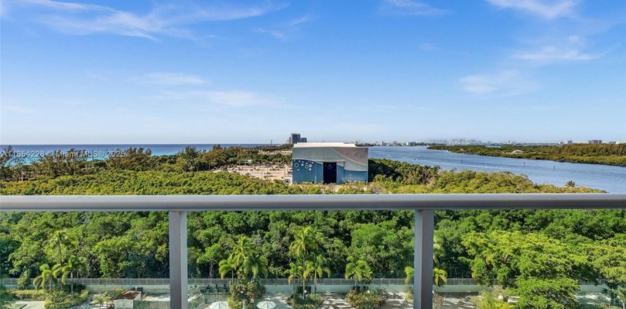 Condo in Sunny Isles Beach, Florida, 2 bedrooms  № 1872003