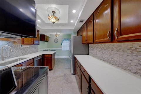 Copropriété à vendre à Clearwater, Floride: 2 chambres, 108.23 m2 № 2318488 - photo 14