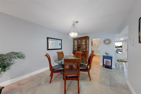Copropriété à vendre à Clearwater, Floride: 2 chambres, 108.23 m2 № 2318488 - photo 10